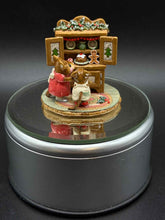 Load image into Gallery viewer, Resin Multi-Color 1 Piece Figurine