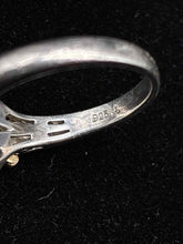 Load image into Gallery viewer, Sterling Silver Ring