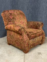 Load image into Gallery viewer, La-Z-Boy Floral Upholstered Recliner