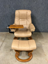Load image into Gallery viewer, Ekornes Stressless Leather Recliner with Ottoman &amp; Swing Arm Table