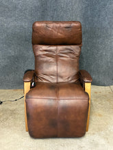 Load image into Gallery viewer, Svago ZGR Zero Gravity Power Recliner with Massage &amp; Heat