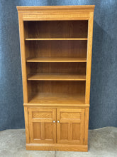 Load image into Gallery viewer, Pennsylvania House Solid Oak Bookcase