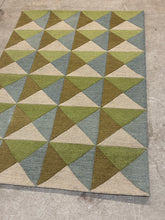 Load image into Gallery viewer, Safavieh Genre Beige &amp; Green Wool Area Rug