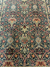Load image into Gallery viewer, Karastan William Morris Floral Wool Area Rug