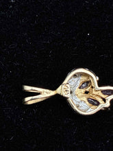 Load image into Gallery viewer, Gold Pendant
