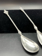 Load image into Gallery viewer, 2 Piece Serving utensils