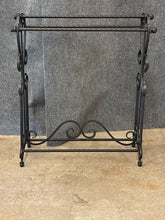 Load image into Gallery viewer, Metal Quilt/Towel Rack