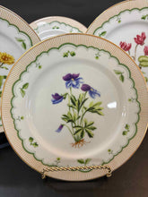 Load image into Gallery viewer, Floral Porcelain Gold Trim 8 Piece Plates