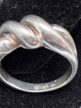 Load image into Gallery viewer, Sterling Silver Ring