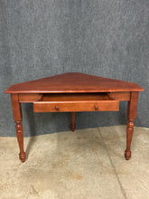 Load image into Gallery viewer, Traditional Corner Accent Desk