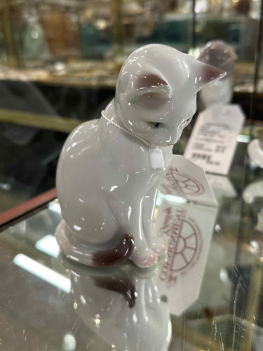 Royal Copenhagen Porcelain White 1 Piece Figurine