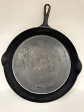 Load image into Gallery viewer, Cast Iron Black Round Cookware