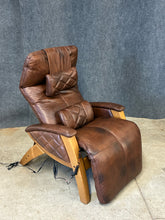 Load image into Gallery viewer, Svago ZGR Zero Gravity Power Recliner with Massage &amp; Heat
