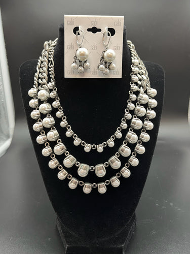 2 Piece Pierced Silvertone Jewelry set