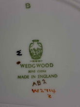 Load image into Gallery viewer, Wedgwood Florentine Dinnerware set