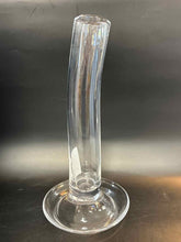Load image into Gallery viewer, Gommaire Clear Glass Vase