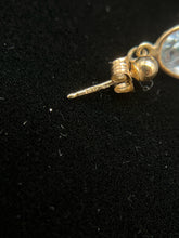 Load image into Gallery viewer, Gold Earrings