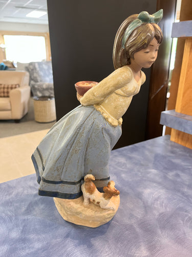 Lladro Porcelain Figurine