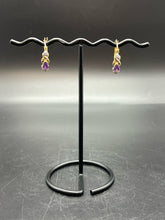 Load image into Gallery viewer, Gold Earrings
