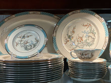 Load image into Gallery viewer, Lenox Platinum Trim Dinnerware set