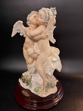 Load image into Gallery viewer, Giuseppe Armani Figurine