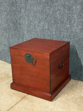 Load image into Gallery viewer, Square Asian-style Chest/Trunk
