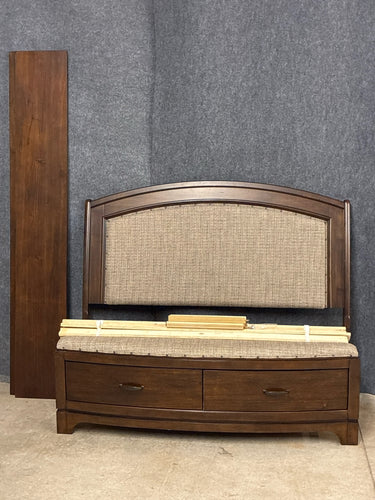 Liberty Furniture Queen Size Upholstered Storage Bed