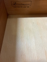 Load image into Gallery viewer, Broadmoore Traditional 3-Drawer Nightstand