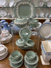 Load image into Gallery viewer, Wedgwood Green 24 Piece Tea/Coffee Set