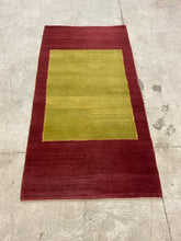 Load image into Gallery viewer, Hand Knotted Throw Rug