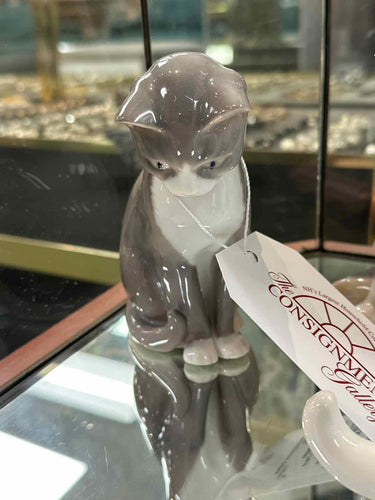 Royal Copenhagen Porcelain Gray 1 Piece Figurine