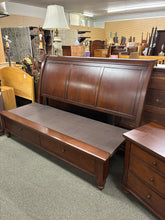 Load image into Gallery viewer, Aspenhome Cambridge King Sleigh Platform Storage Bed