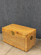 Load image into Gallery viewer, Woven Wicker Blanket Chest