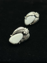 Load image into Gallery viewer, Sterling Silver Earrings