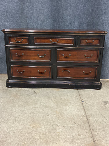 Hooker Dark Wood 7 Drawer Dresser