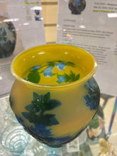 Load image into Gallery viewer, Vase