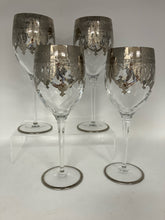 Load image into Gallery viewer, 4 Piece Clear Glass Silver Trim Glasses