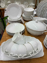 Load image into Gallery viewer, White Dinnerware set