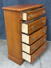Load image into Gallery viewer, Traditional Oak 5-Drawer Chest