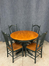 Load image into Gallery viewer, Farmhouse Style 5-Piece Dining Set