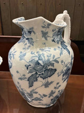 Load image into Gallery viewer, Porcelain Floral White Misc.