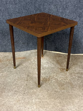 Load image into Gallery viewer, Dark Wood End Table