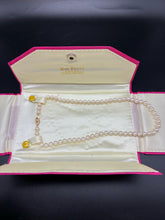 Load image into Gallery viewer, Gold Pearl Necklace