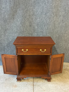 Hickory Chair Traditional Mahogany Nightstand/Cabinet