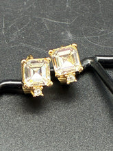 Load image into Gallery viewer, Christian Dior Clip Goldtone Earrings