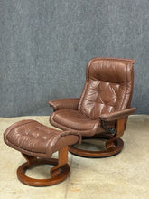 Load image into Gallery viewer, Vintage Scandinavian Style Tufted Leather Swivel Recliner with Ottoman