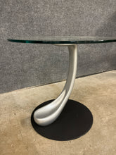 Load image into Gallery viewer, Naos Trefle Accent Table
