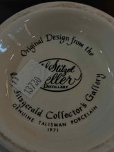 Load image into Gallery viewer, Porcelain Vintage Shamrock White Print Bottle