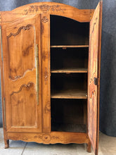 Load image into Gallery viewer, 20th-Century French-Style Pine Armoire