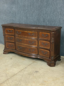 A.R.T. Furniture Old World Cherry Nine-Drawer Dresser